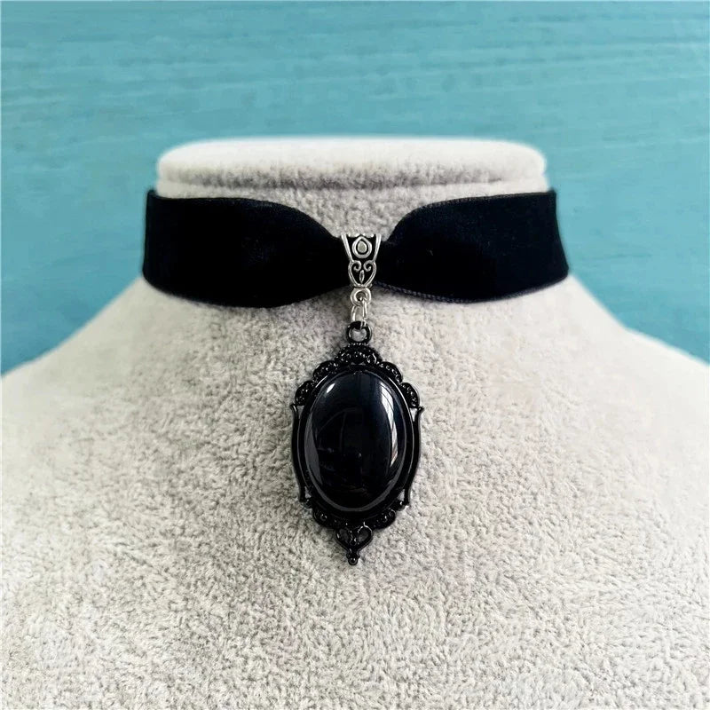 Gothic Vampire Cameo Pendant Choker Velvet Necklace