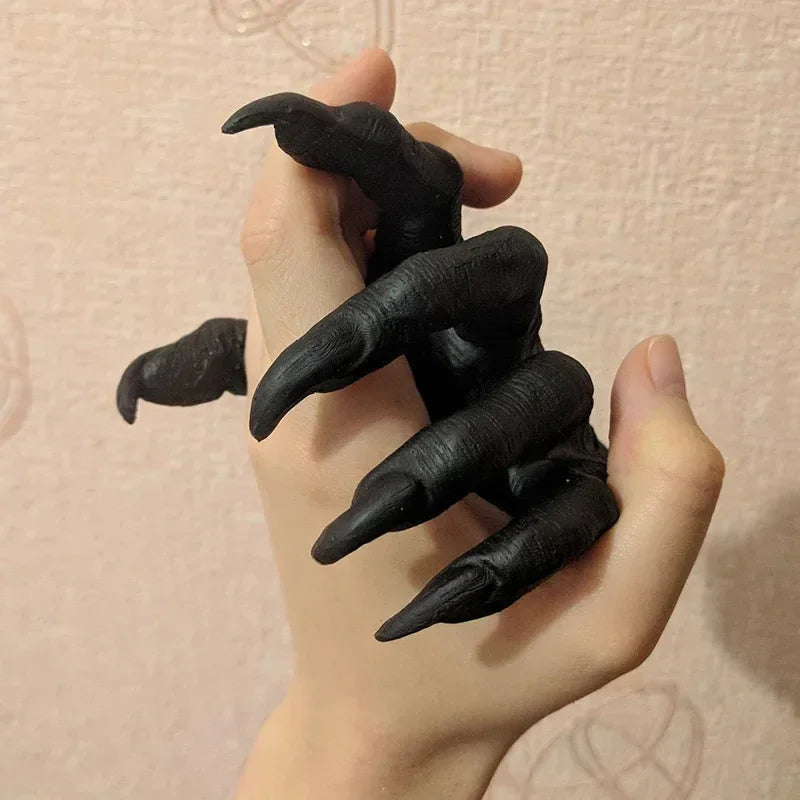 Gothic Witch's Hand Statues Creative Resin Ornament Aesthetic Wall Keys