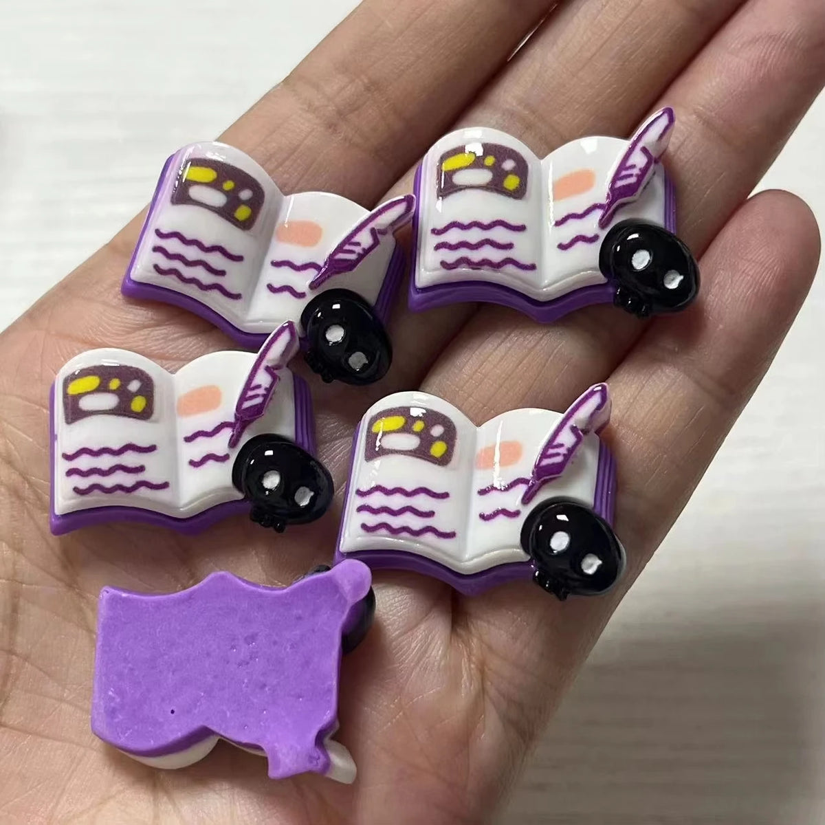 10pcs Macaron Color Skull Bow Skeleton Resin Handmade