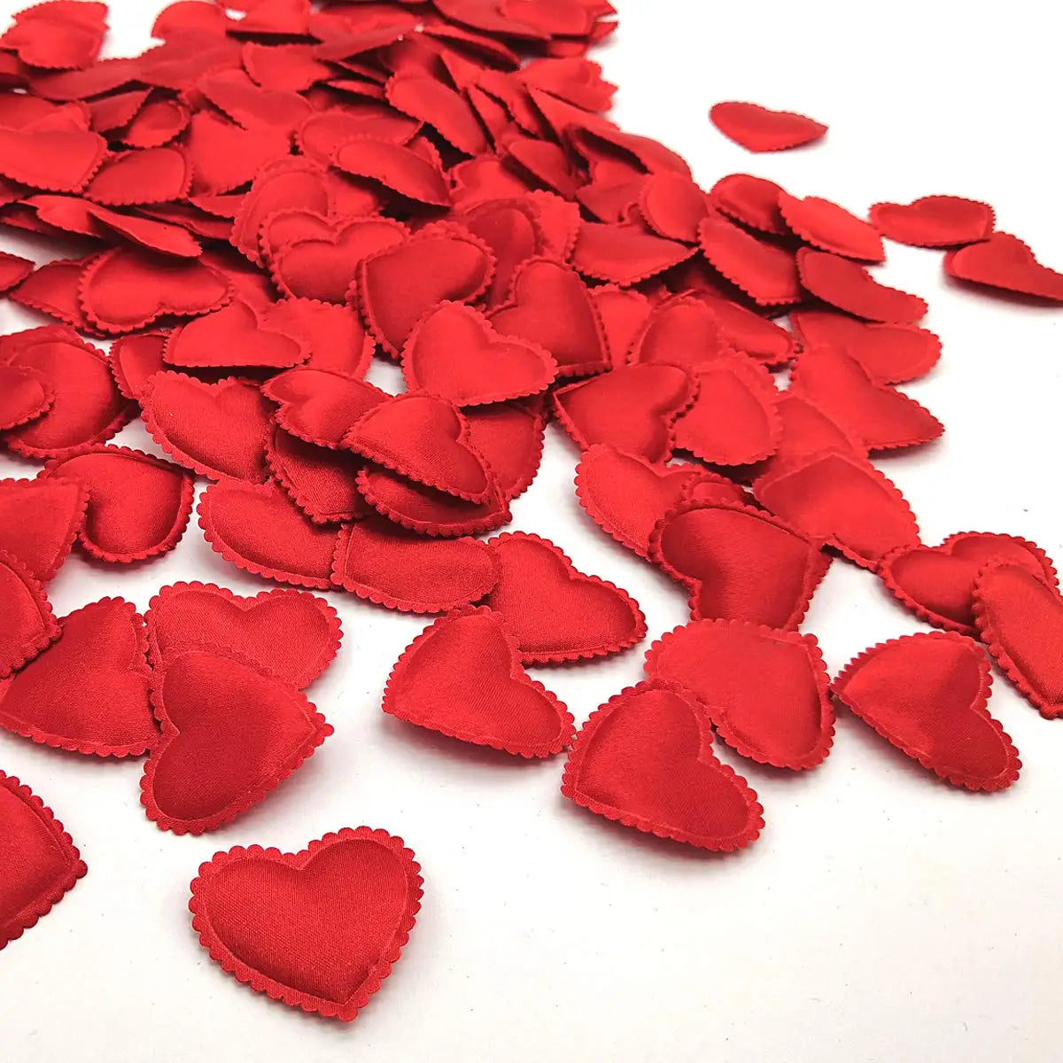 Valentine's Day 200Pcs Romantic Padded Fabric Throwing Petals Love Hearts