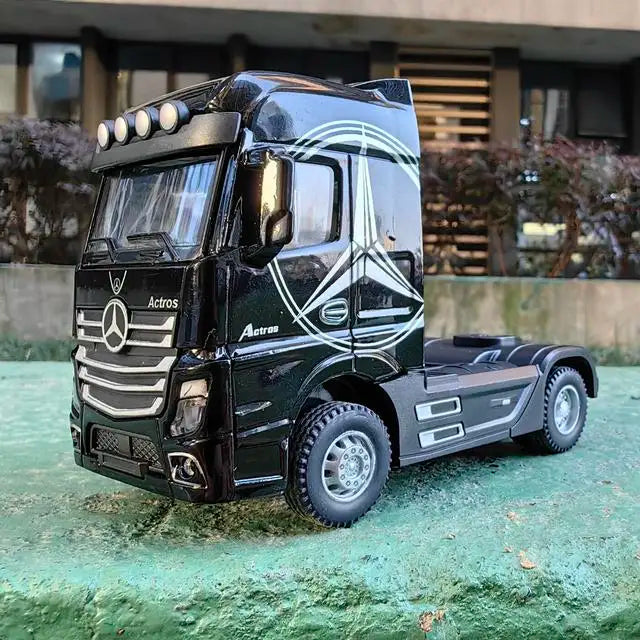 1 50 Alloy Diecast Truck Head Car Model Toys Simulation Engineering Transport