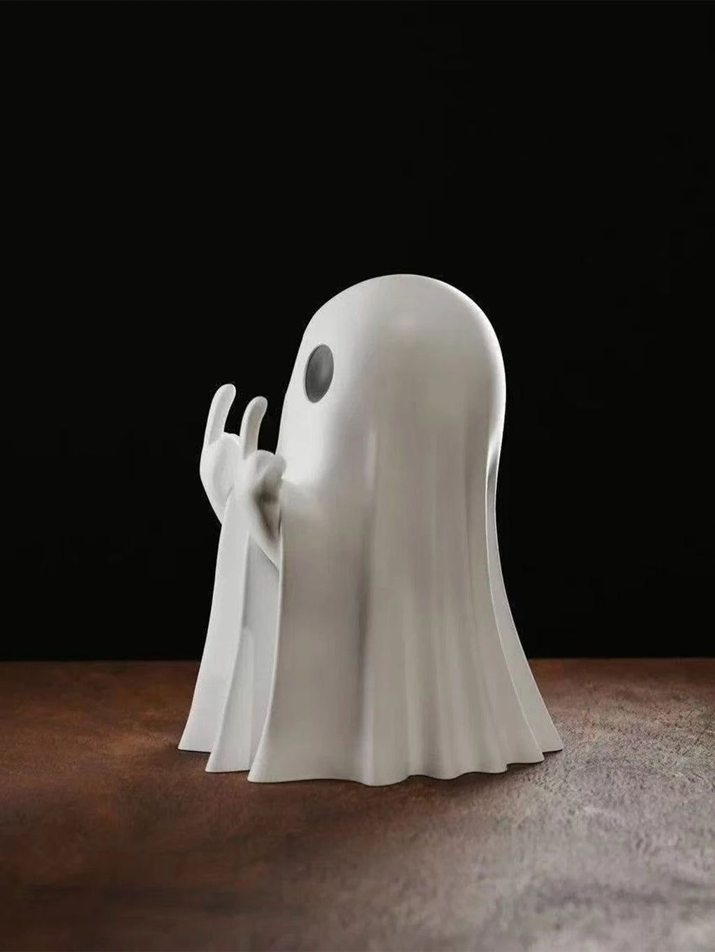 Funny Middle Finger Ghost Statue Terrifying