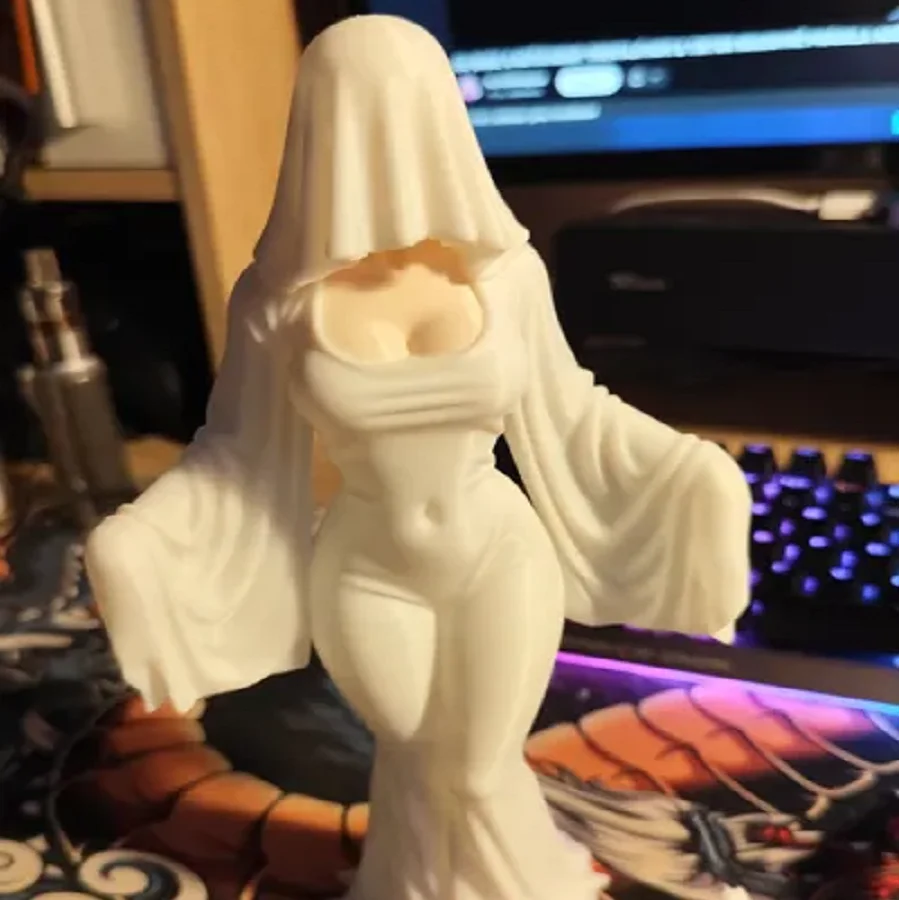 A 12cm Ghost Ornament 3D Printed White Dress Ghost Decoration Funny Halloween