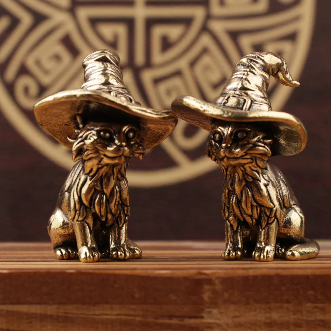 Cute sorcerer Cat Small Statue Creative Solid Brass Childish Animal Kitten