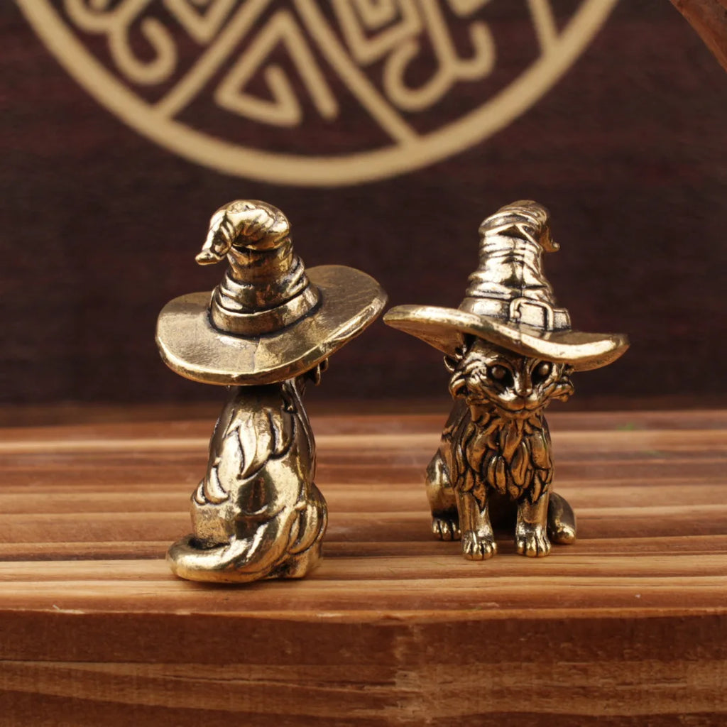 Cute sorcerer Cat Small Statue Creative Solid Brass Childish Animal Kitten