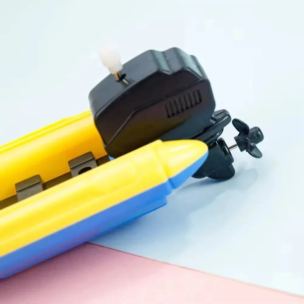 202 Speed Boat Clockwork Toys Ship Wind Up Toy Float Water Kids Bath