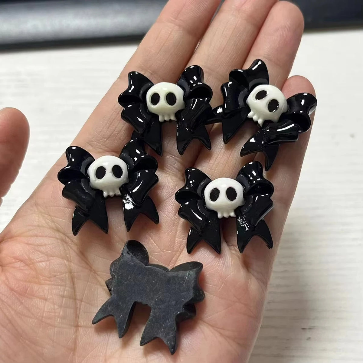 10pcs Macaron Color Skull Bow Skeleton Resin Handmade