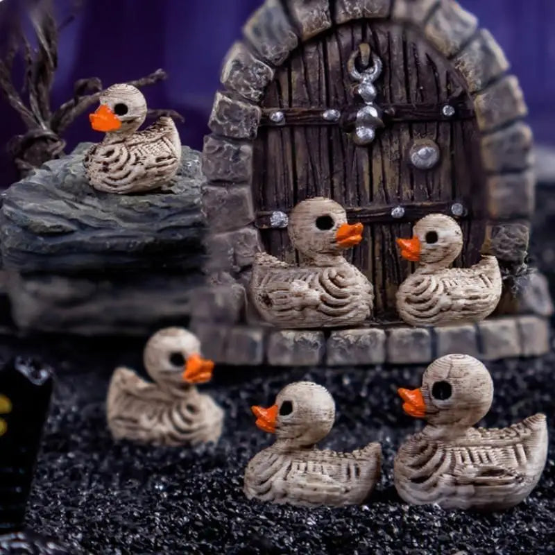 20-Pack 0.6in Gothic Cute Skull Ducks Resin Figurines Halloween Gothic Home